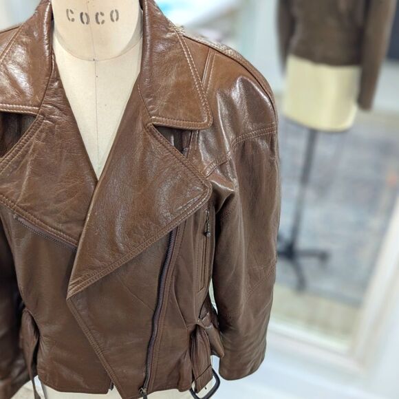 Vintage Italian Crop Leather jacket - Picture 4 of 10